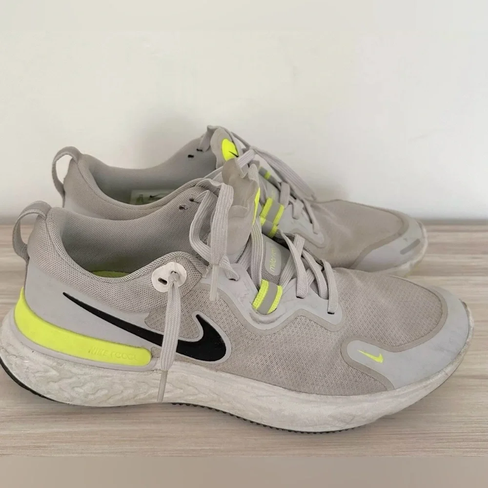 Nike React Miler Grey‎ Fog Volt size 10